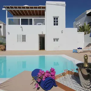https://villa-princesa-sofia.puertodelcarmen-hotels.org